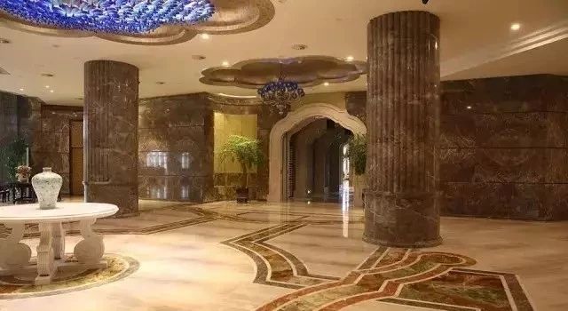 石材人來廈門都喜歡睡這個(gè)酒店，原因是為了看豪華的石材