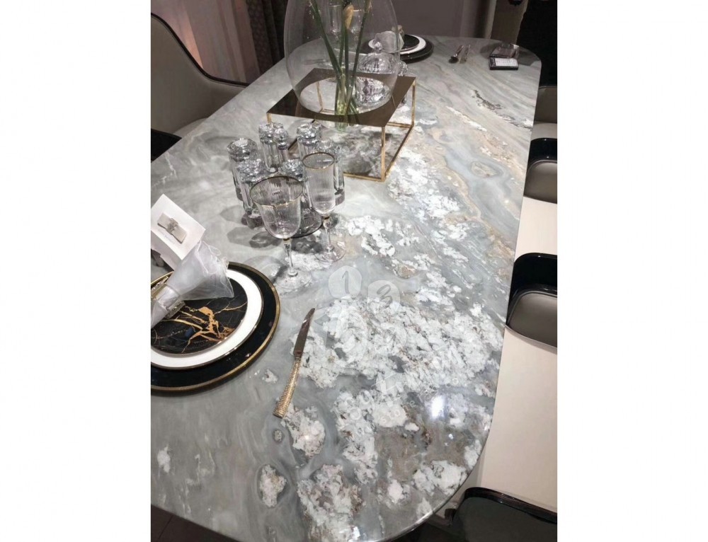 意大利進(jìn)口的白金沙和藍(lán)金沙臺(tái)面和墻面應(yīng)用