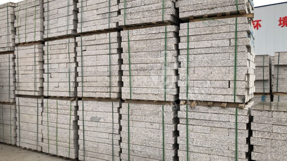 【運東石材】河南梨花白內鄉礦區廠家直銷批發梨花白、梨花紅、路沿石