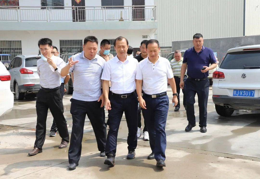 湖北宜昌興山縣委書(shū)記一行蒞臨麻城石材產(chǎn)業(yè)園考察調(diào)研