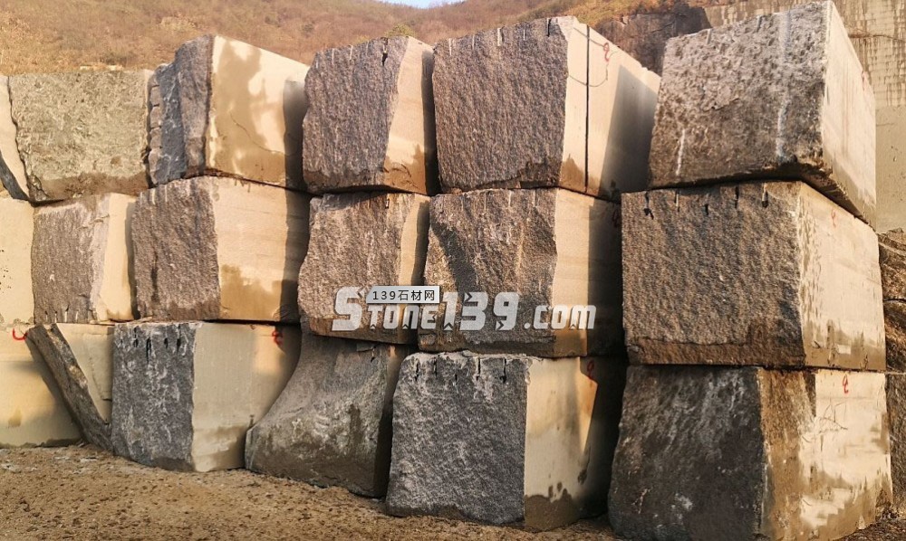 廣西芝麻黑（鐘山青）礦區一手報價！可完美替代福建長泰G654！