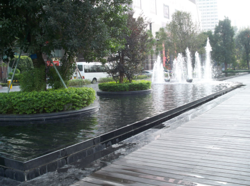 晏輝：用石材做的花盆真的人見人愛，每一款都獨具味道