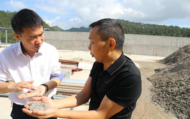 廣西楓葉紅岑溪：花崗巖礦區變綠水青山再成金