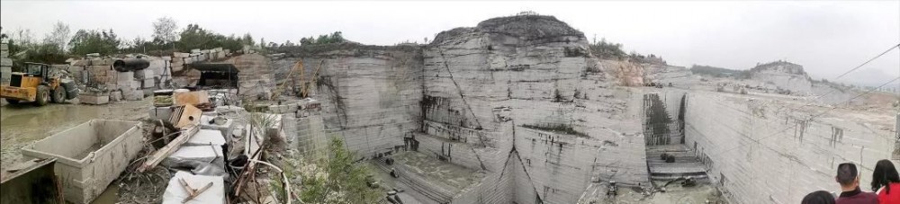 遼寧省莊河市太平嶺鄉(xiāng)青林村花崗巖：芝麻白G603石材欣賞